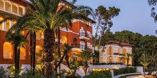 alhambra front sunset