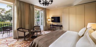 deluxe park balcony 1