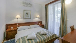 Apartment 5