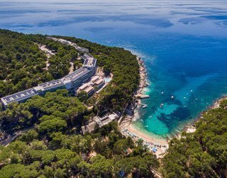 Strand des Hotels Aurora