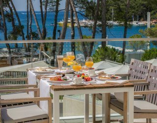 Hotel Bellevue, restaurant Bava