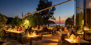 alhambra outdoor terrace