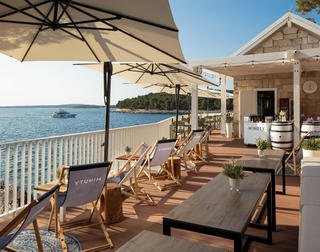  Lanterna Grill & Gourmet