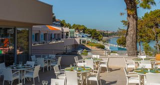 Bars & Restaurants