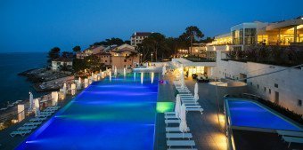 Vitality Hotel Punta infinity pool