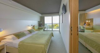 Rooms & suites